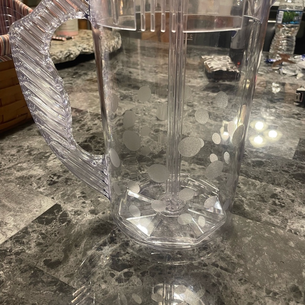 Pampered Chef Transparent Dot Design Pitcher